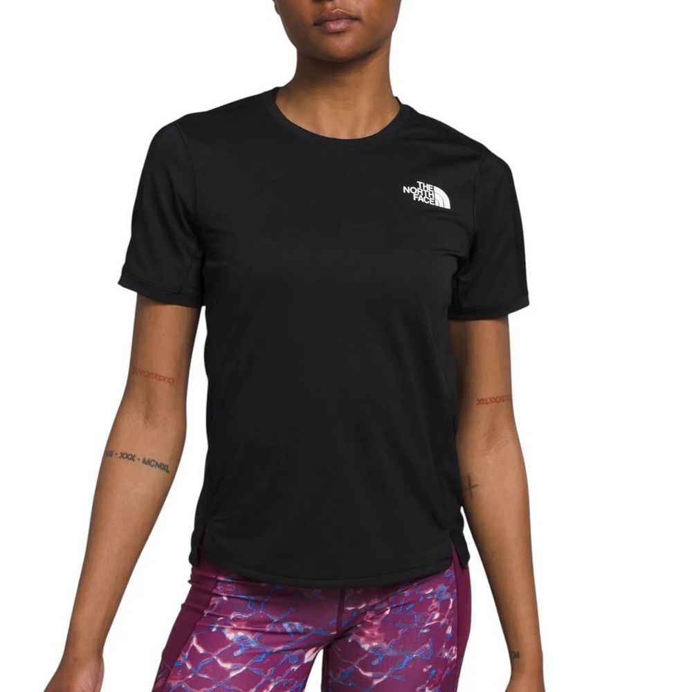 🌀The North Face women’s Sunriser Tee